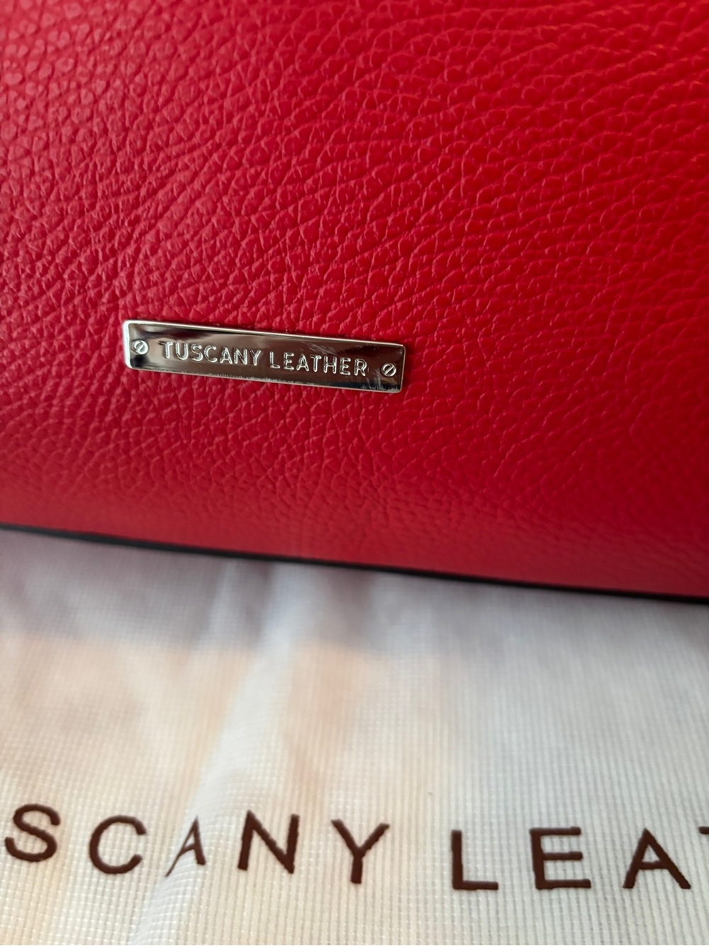 Tuscany Leather Red Shoulder / Crossbody Bag in Lipstick Red - Picture 6 of 9